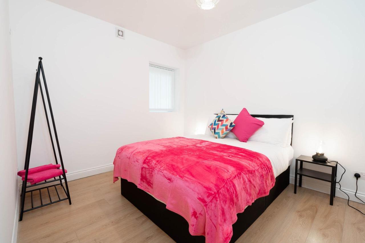 Two Bedroom Apartment- One Choice Stays- Jq Birmingham Exterior photo