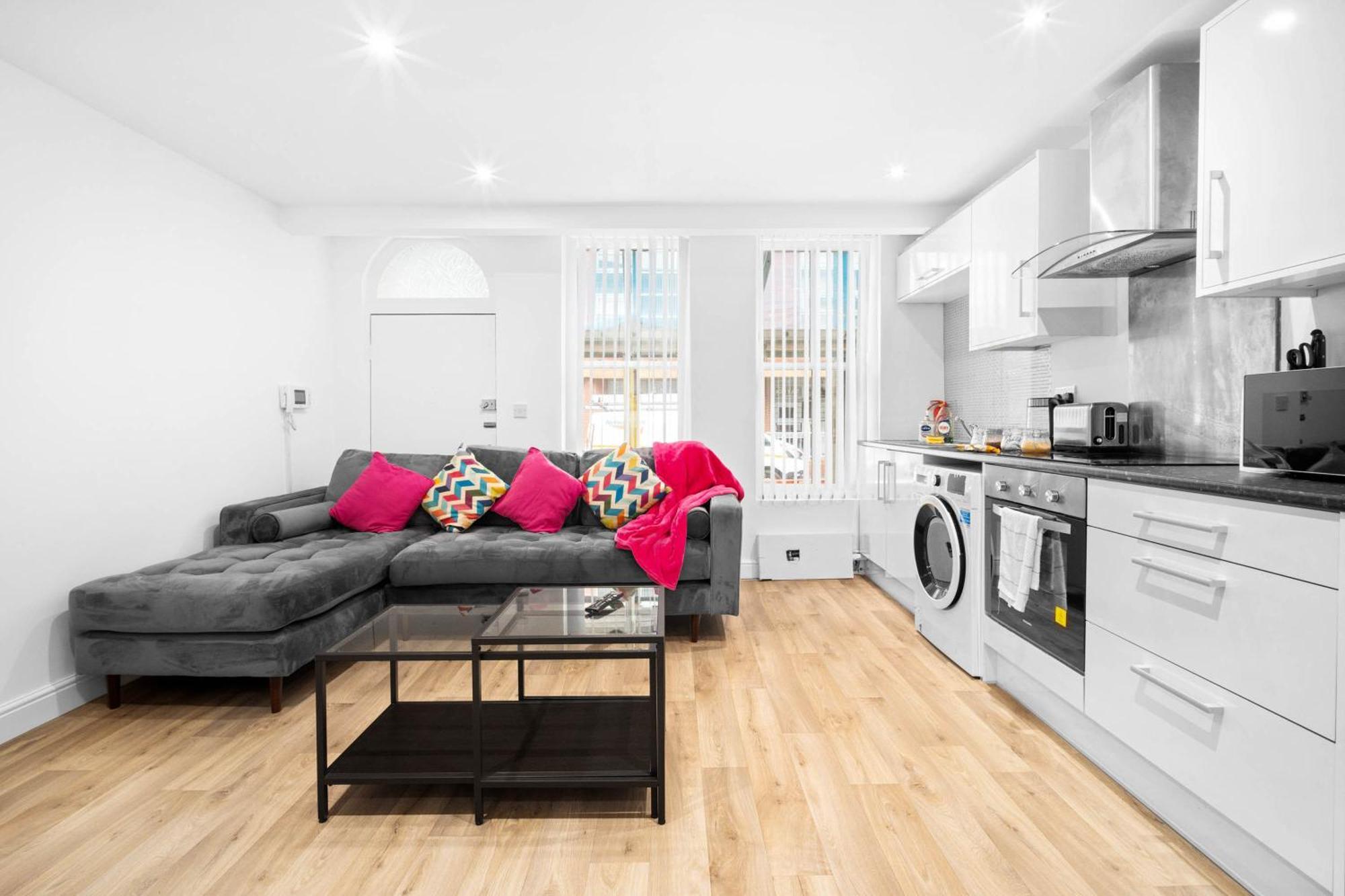 Two Bedroom Apartment- One Choice Stays- Jq Birmingham Exterior photo